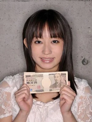 SERO-018 [Special Offer] Mika Osawa is taking part in a “If You Don’t Fall Into This, You’ll Get 1 Million Yen” project! She won’t let go of the 1 million yen she’s got in her mouth, no matter how many questions the actor ask