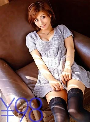 DV-1124 [Advantage] Sex with E-cup Hinata’s blowjob. Combined with Nuput at missionary posture. After poking all the way to the back, poke plenty in the back. Blow the pulled out Ji ○ port and woman on top posture. In addition, she blows and pushes