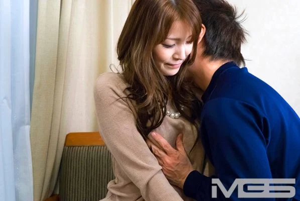ETQT-024 Mai (30 years old / housewife)