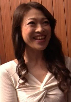 H_1724P020G00002 A married woman is played to have sex with her husband’s boss after he finds out her weakness…
