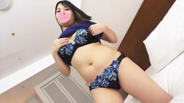 FC2-PPV-2622025 [No] With a cute face and de M constitution ♥ Carefully knead the patience juice into the elastic fair skin and bloomers. Screw the Bing Bing cock into the premature ejaculation Guchoman and ascend while writhing in pleasure with teary e
