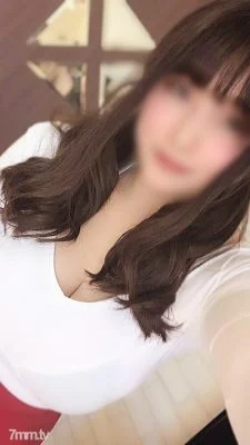 FC2-PPV-1052900 (Leaked) Scheduled to end early “Rookie therapy is a former gravure !!! SEX like a dream invited by her who was onaneta” There is a first privilege