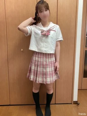 FC2-PPV-1784366 [First shot from a rural area] An active underground idol. The first mass vaginal cum shot for a beautiful girl who likes 18-year-old K-POP. Each other’s first entanglement with Virgin-kun. I can’t stand the tight pussy and it go