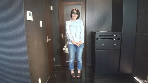 FC2-PPV-912618 [Half price 500 yen] Nio standing fellatio style 〇 Creampie with pink sports bra and pants Active self-defense official married woman “My husband’s standing cock is delicious” [Personal shooting] With ZIP