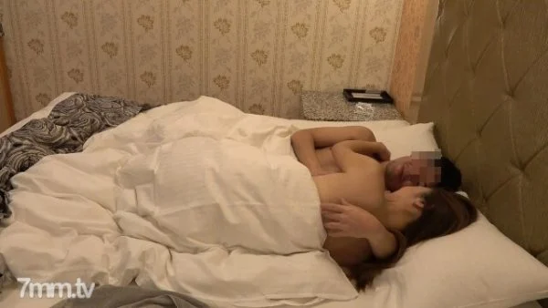 FC2-PPV-999378 Hidden camera of beautiful mature woman wife Saori’s cheating SEX! Discovered by a flirtation & coming out with a close friend! Saori who was an ordinary married woman becomes a horny spear man wife
