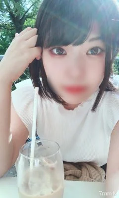 FC2-PPV-1403603 [Oyaji’s first Gonzo challenge] A 20-year-old daddy active girl who broke up with her boyfriend and responded to Gonzo.