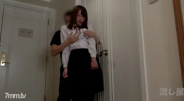 FC2-PPV-2228391 Super popular “Saki Hatsumi” uncensored raw vaginal cum shot outflow 16 / silent support ● sober girl first part (uniform, shaving, shaved, raw vaginal cum shot, cum)