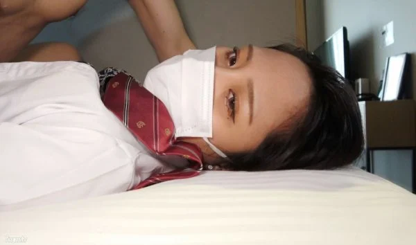 FC2-PPV-1701061 First shot 18 years old who just graduated ❤️ Kana-chan ❤️ I’m in trouble with a poor gal, so please help me! And sad DM ❤️ Gonzo is OK if you do not show up