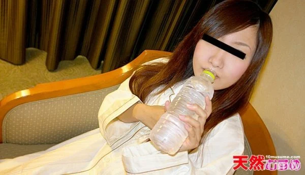 063010-01 Leaked in my boyfriend’s pajamas! ??